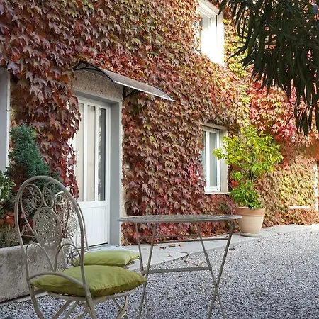 Altebas Nocleg ze śniadaniem 3*