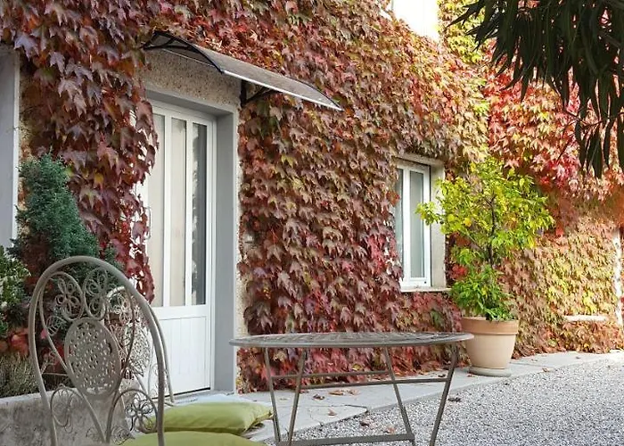 Altebas Bed & Breakfast 3*